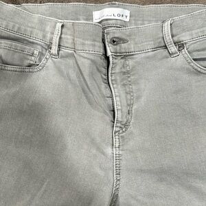 LOFT green cropped pants